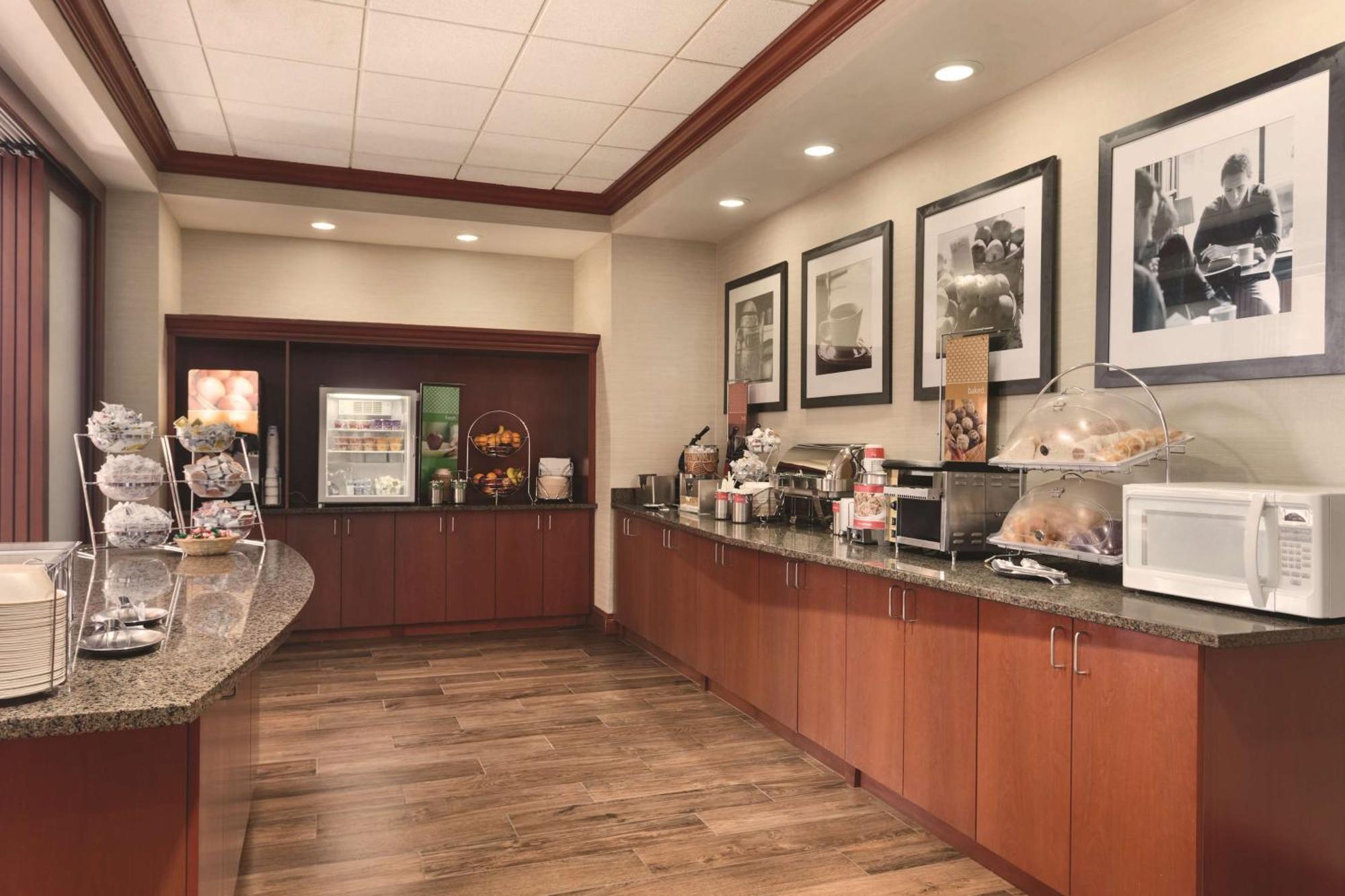Hampton Inn & Suites Mystic Buitenkant foto