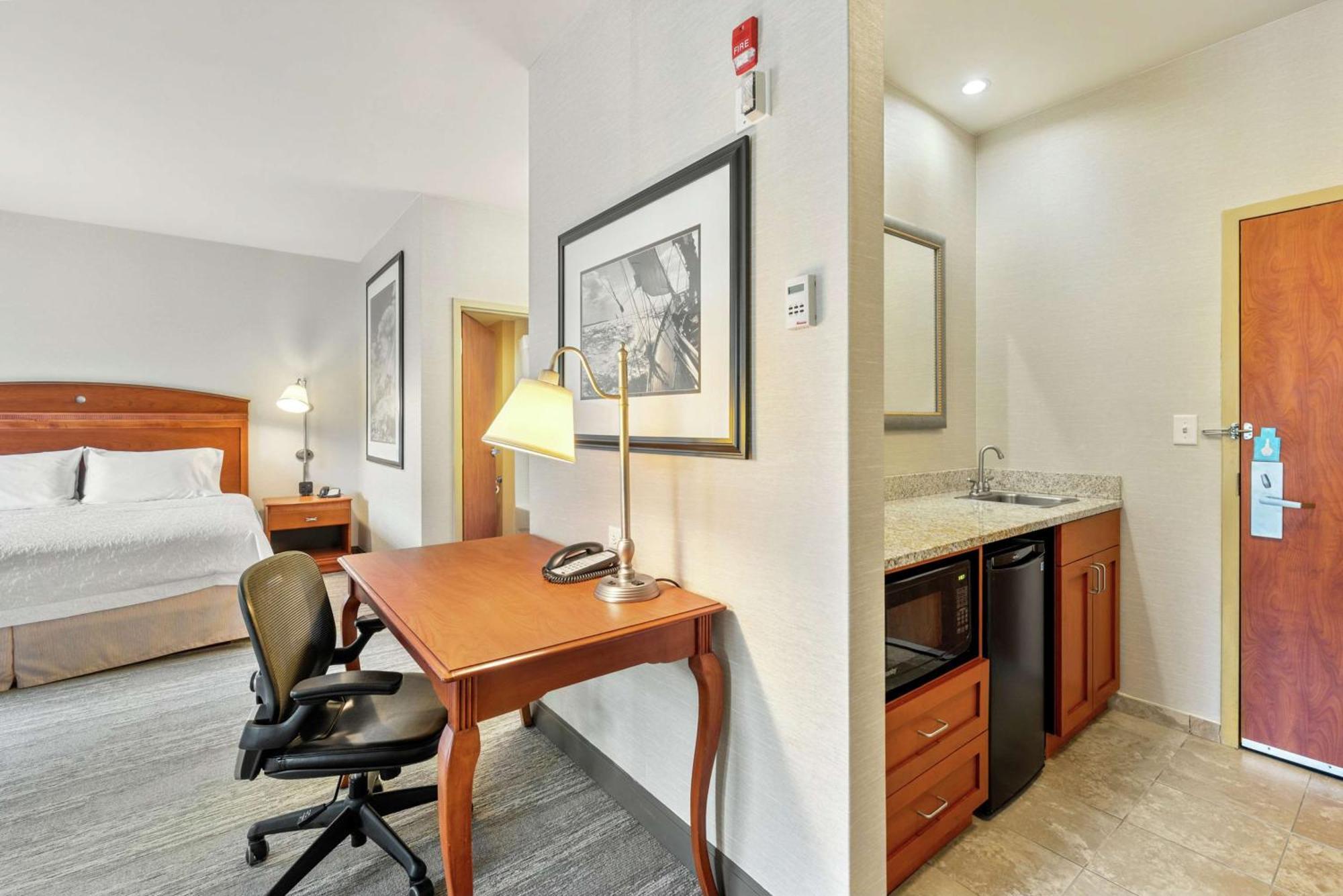Hampton Inn & Suites Mystic Buitenkant foto
