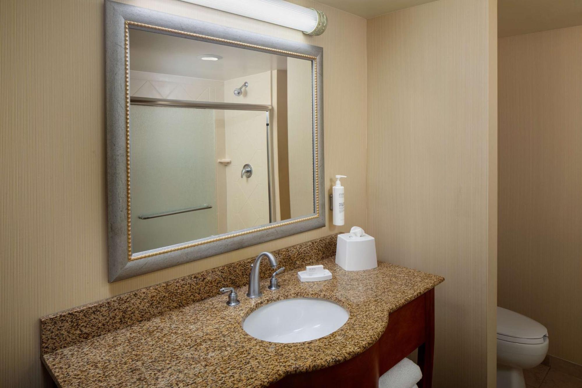 Hampton Inn & Suites Mystic Buitenkant foto