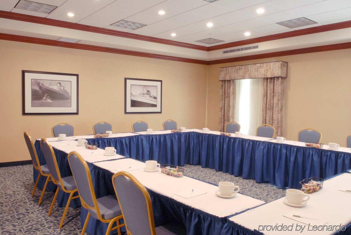 Hampton Inn & Suites Mystic Faciliteiten foto